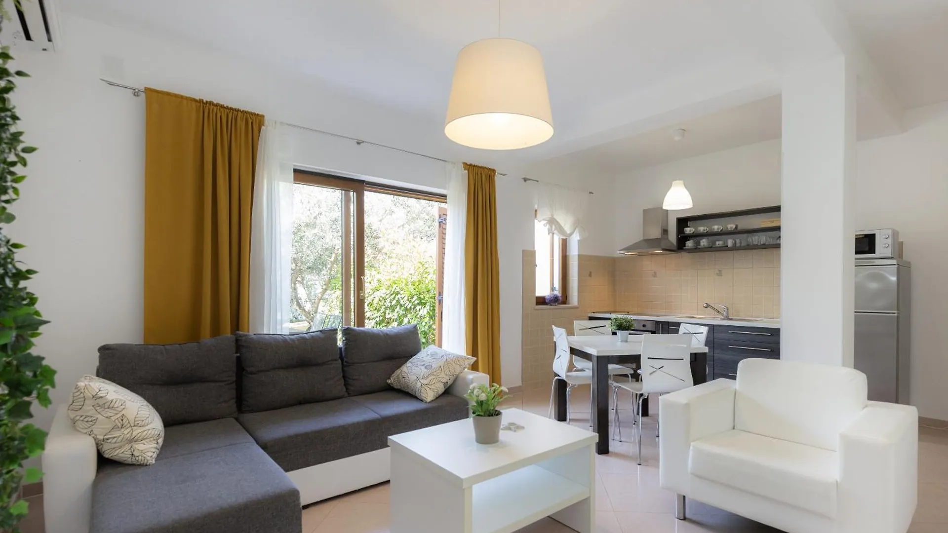 Istria Sea Side Apartments 207&208 Лабин